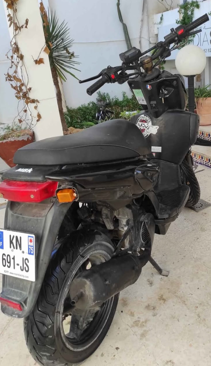 Sousse Jaouhara Cite Sahloul Yamaha Yamaha Vespa stunt bonne occasion