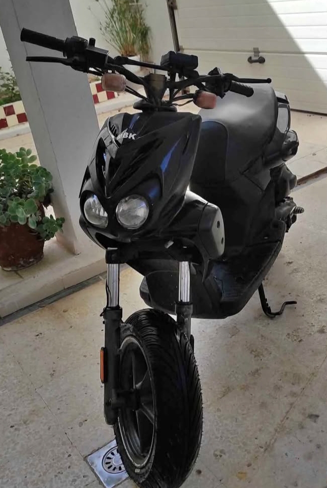Sousse Jaouhara Cite Sahloul Yamaha Yamaha Vespa stunt bonne occasion