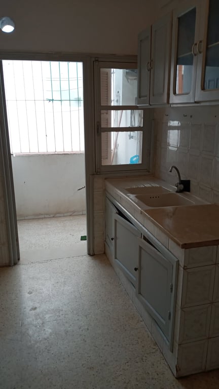 La Soukra Cite De La Sante Location Appart. 4 pices Appartement 3 pices  et un salon