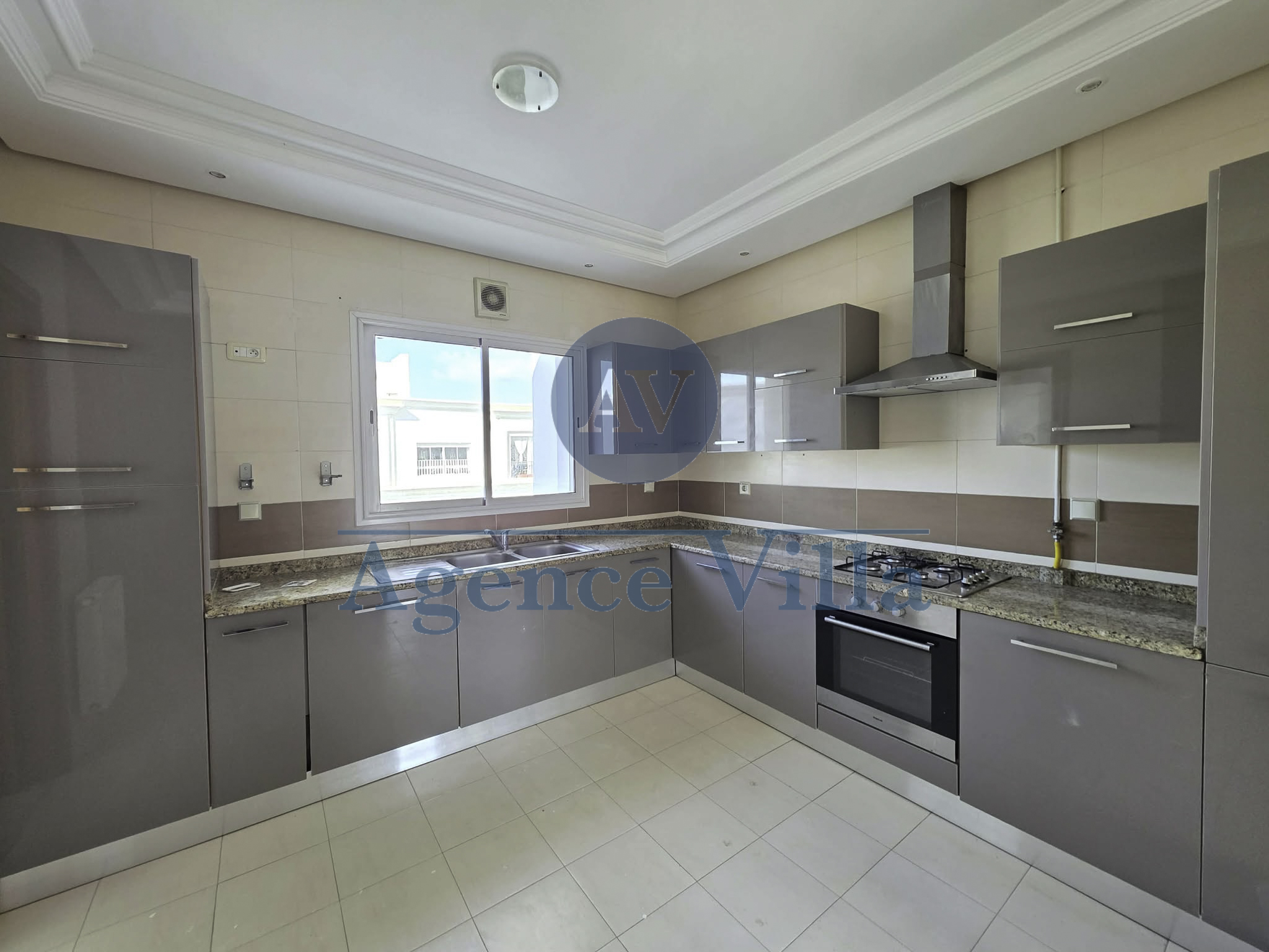 La Marsa&nbsp;Berge Du Lac&nbsp;Location&nbsp;Appart. 4 pi�ces&nbsp;Un appartement s3 au lac2