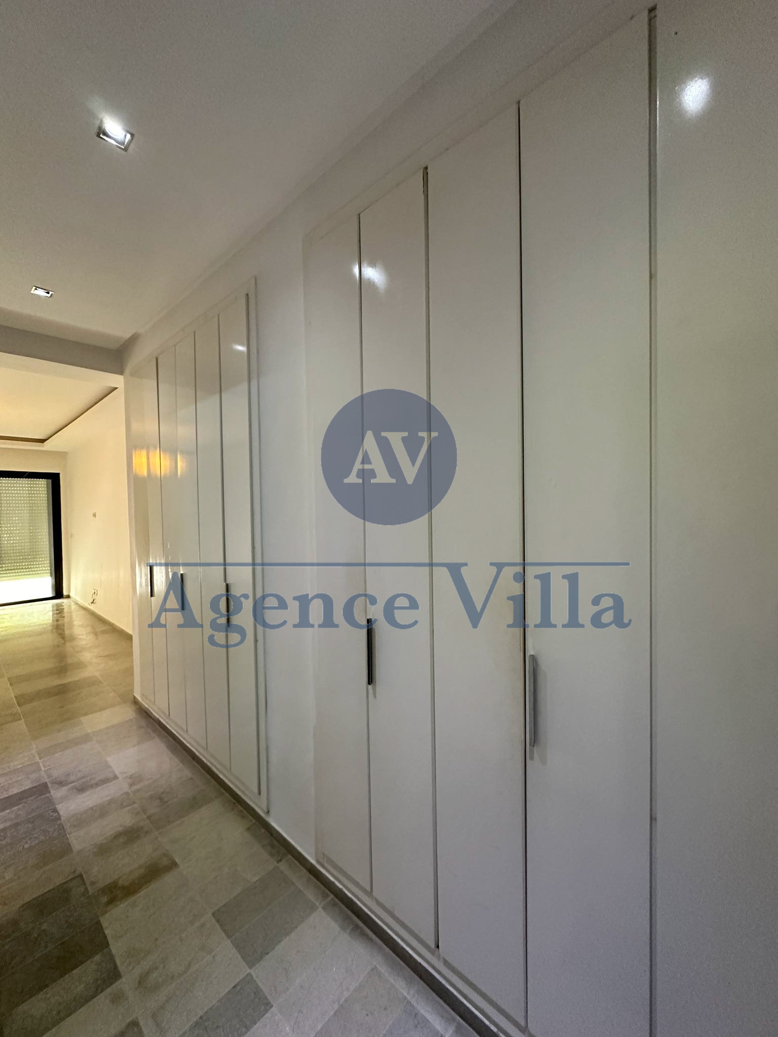 La Marsa Cite Du Stade Location Appart. 4 pices Un appartement s3 avec jardin  la marsa