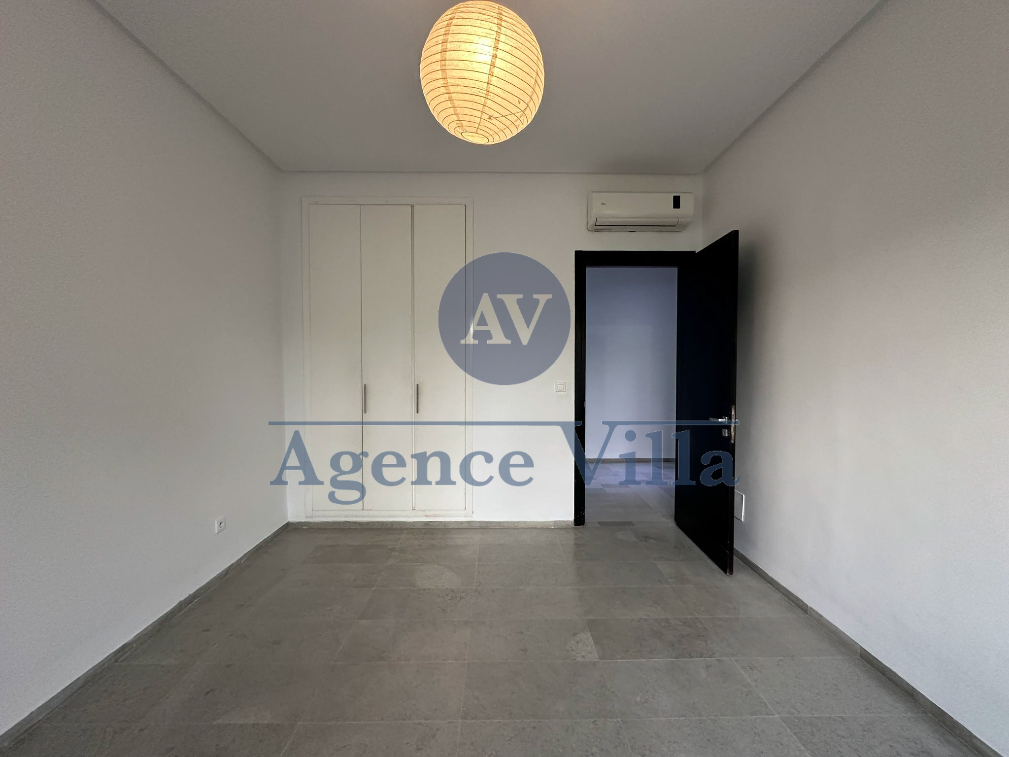 La Marsa Cite Du Stade Location Appart. 4 pices Un appartement s3 avec jardin  la marsa