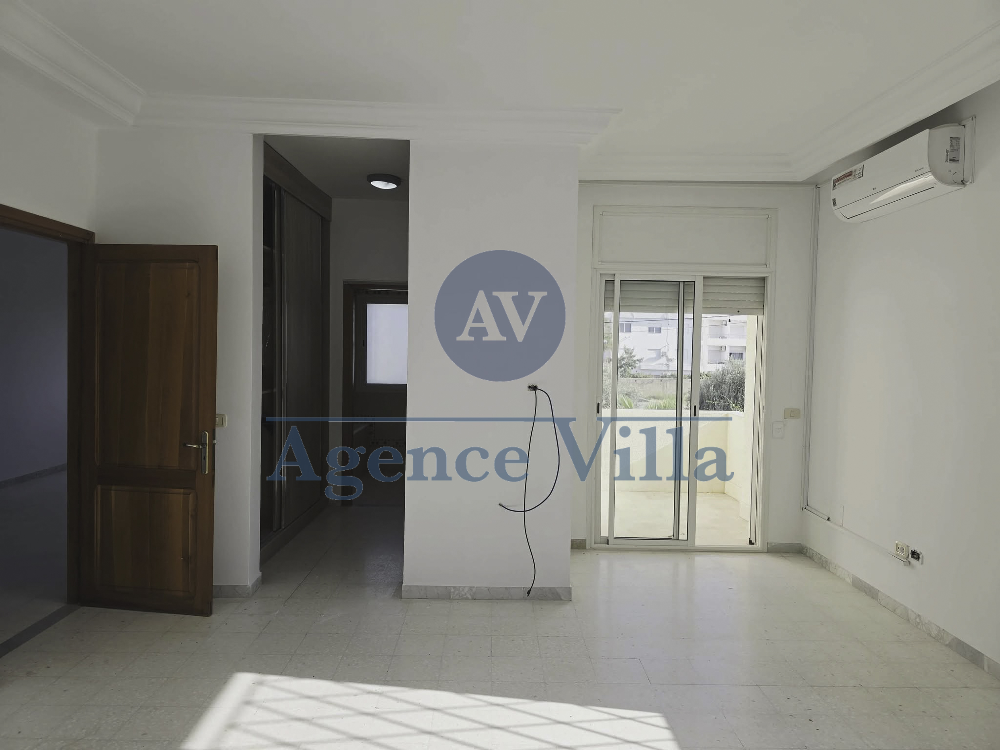 La Soukra&nbsp;La Soukra&nbsp;Location&nbsp;Maisons&nbsp;Une villa s3 avec jardin � la soukra