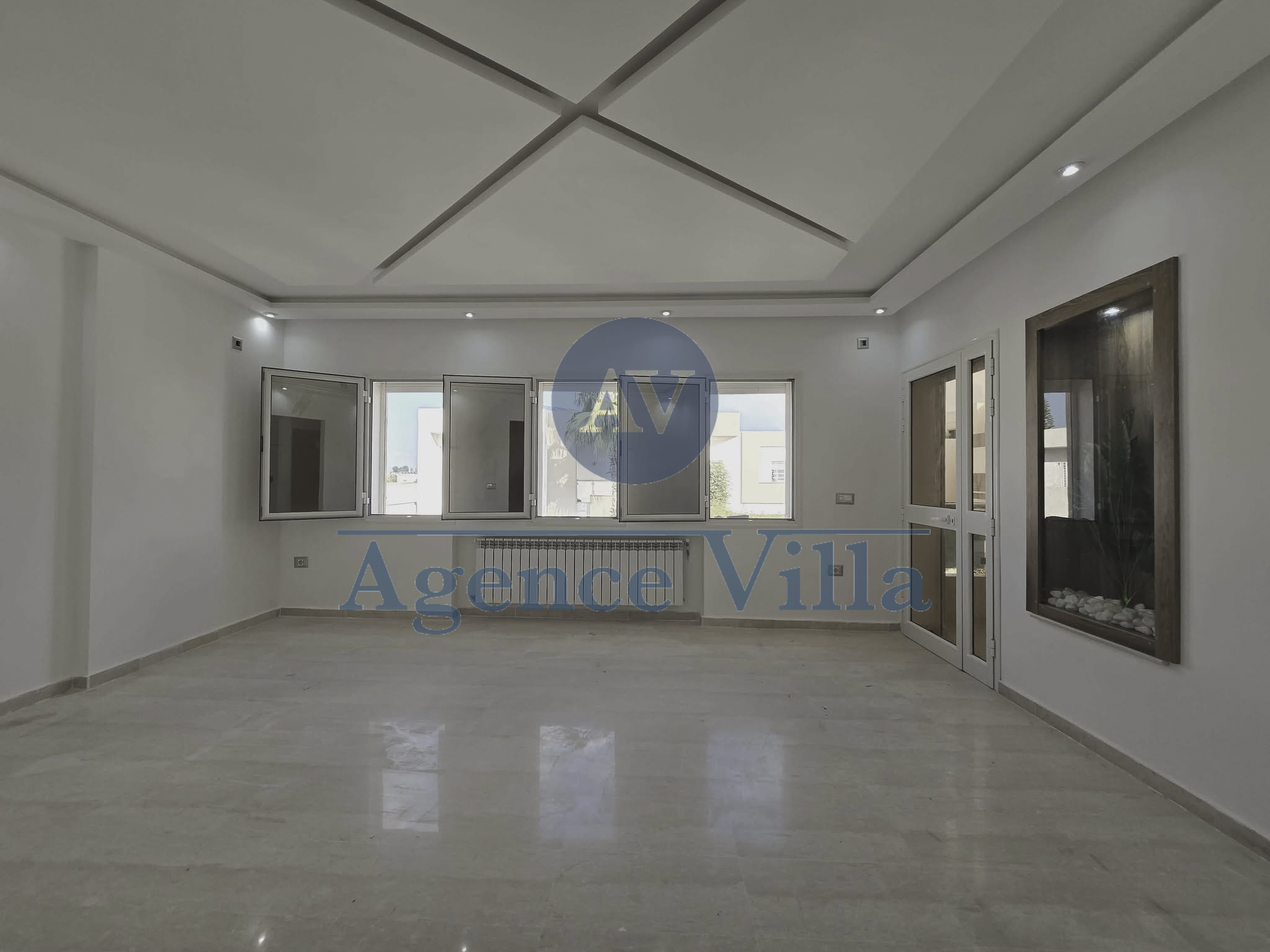 La Soukra&nbsp;Chotrana 1&nbsp;Location&nbsp;Duplex&nbsp;Un triplex s5 � la soukra