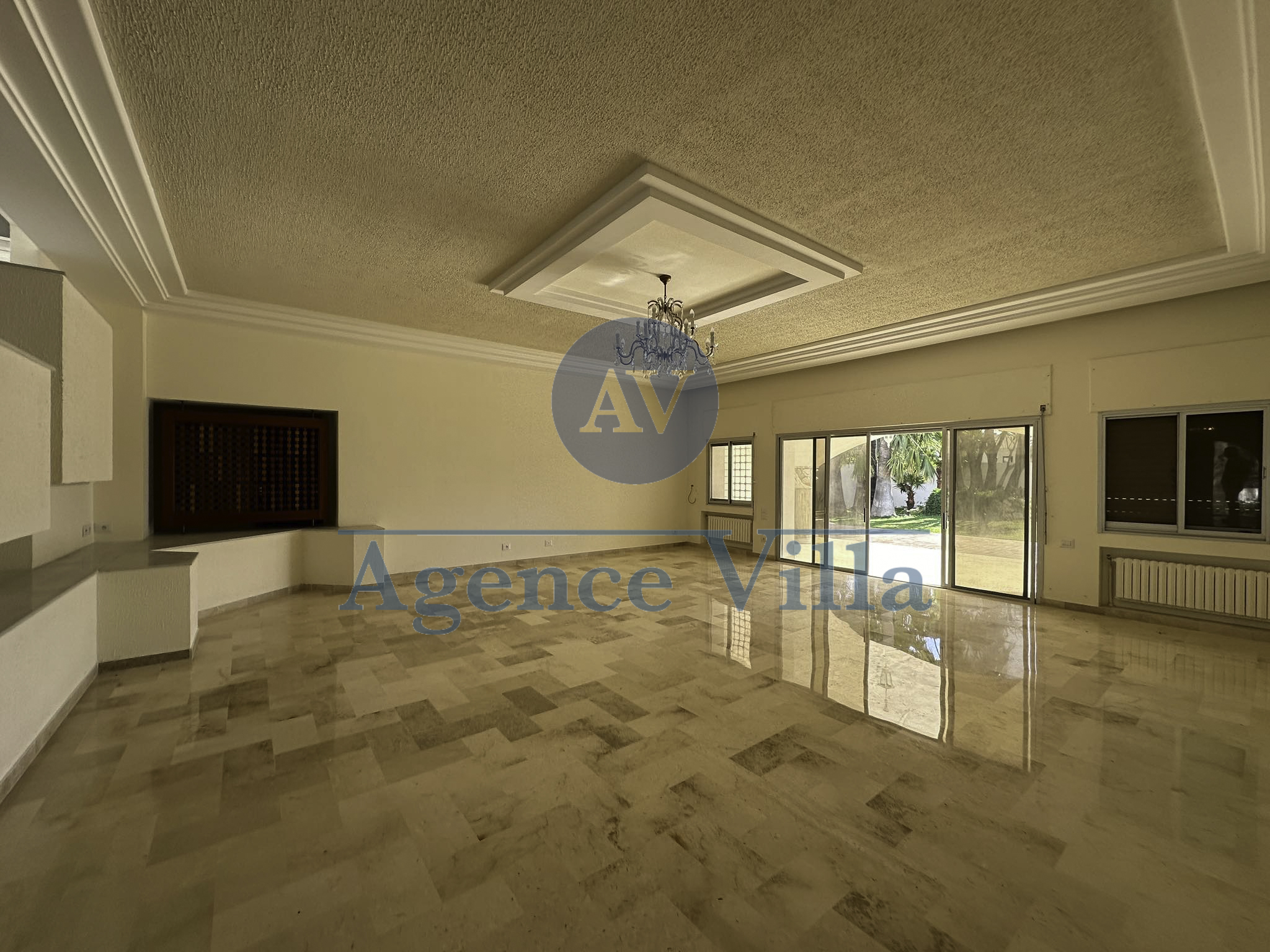 La Soukra&nbsp;La Soukra&nbsp;Location&nbsp;Maisons&nbsp;Une grande villa � la soukra avec piscine couverte