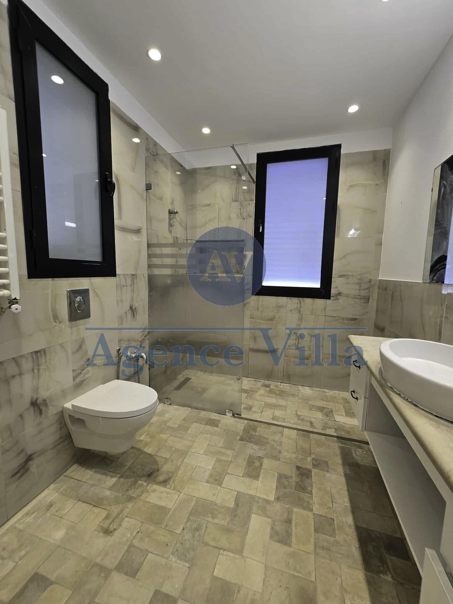 La Marsa&nbsp;Gammart&nbsp;Location&nbsp;Maisons&nbsp;Une villa avec piscine � gammarth for�t