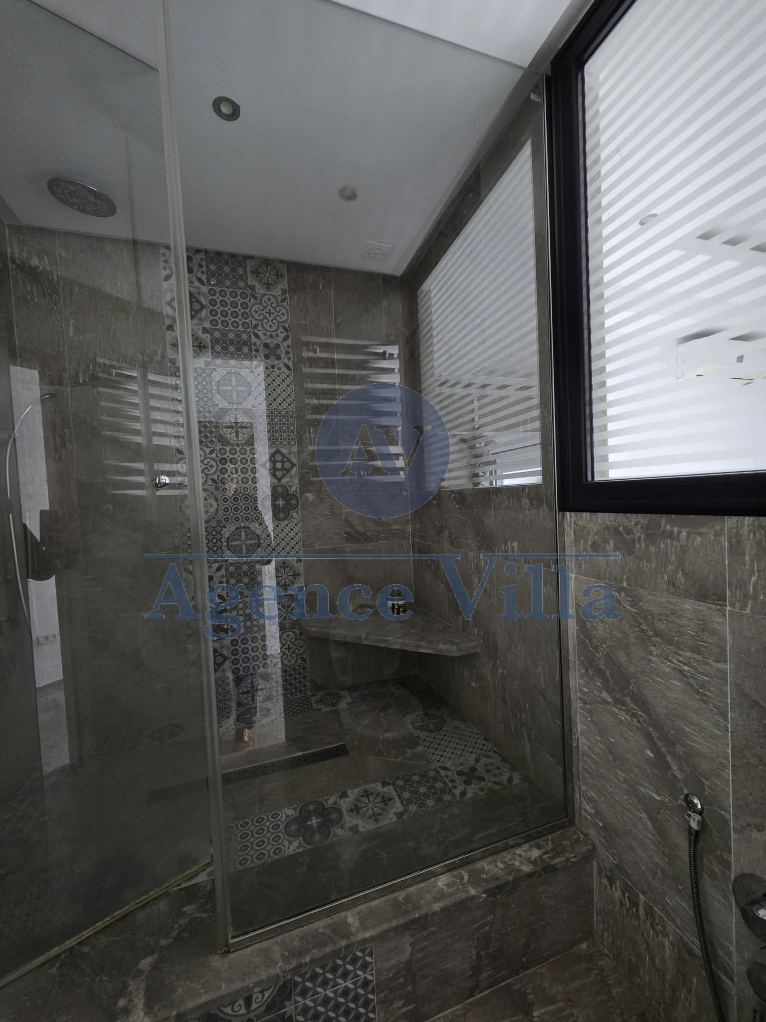 La Marsa&nbsp;Gammart&nbsp;Location&nbsp;Maisons&nbsp;Villa s5 � gammarth