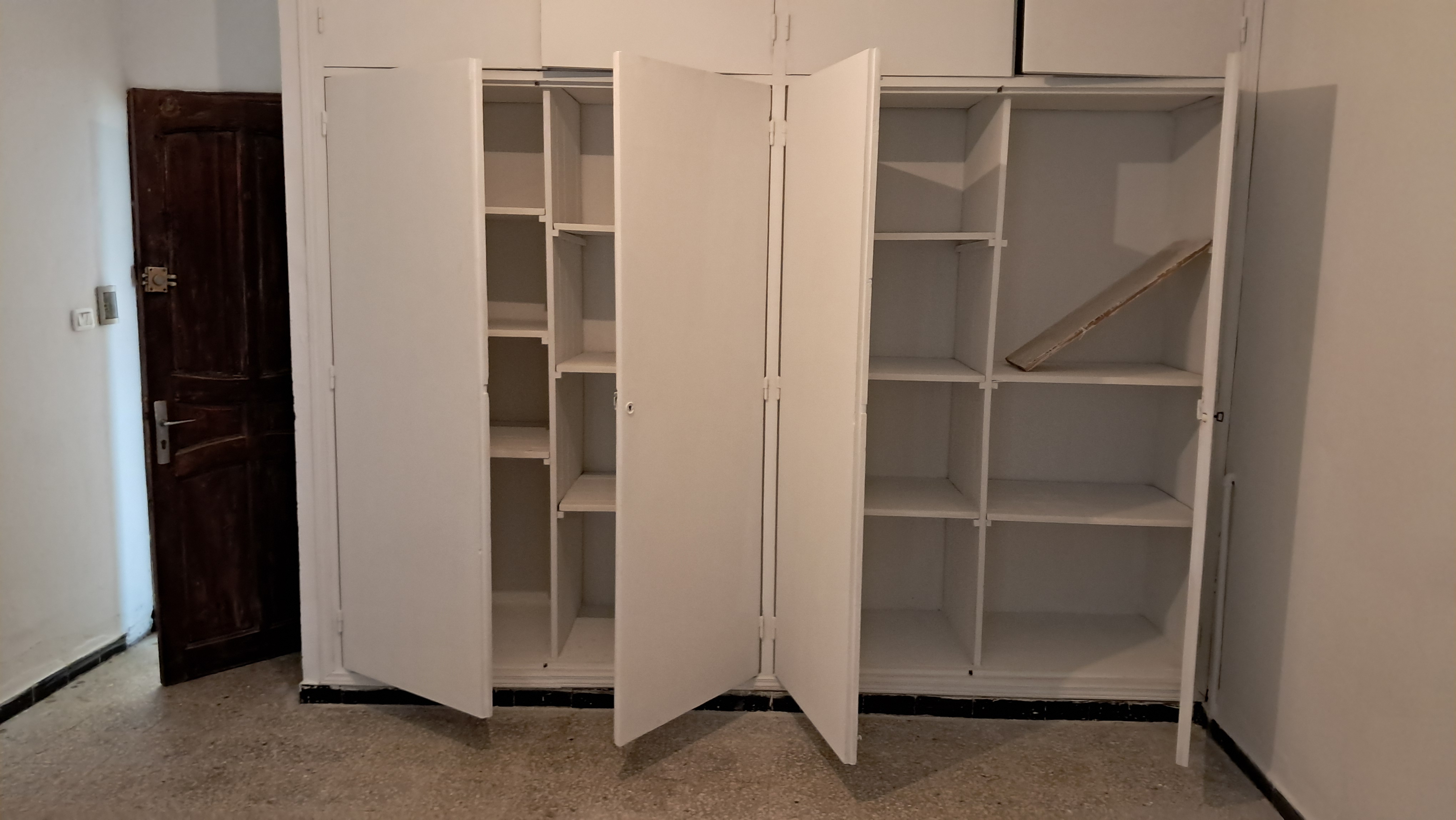 Mnihla&nbsp;Cite Ennasr&nbsp;Location&nbsp;Appart. 1 pi�ce&nbsp;Stufio nihla