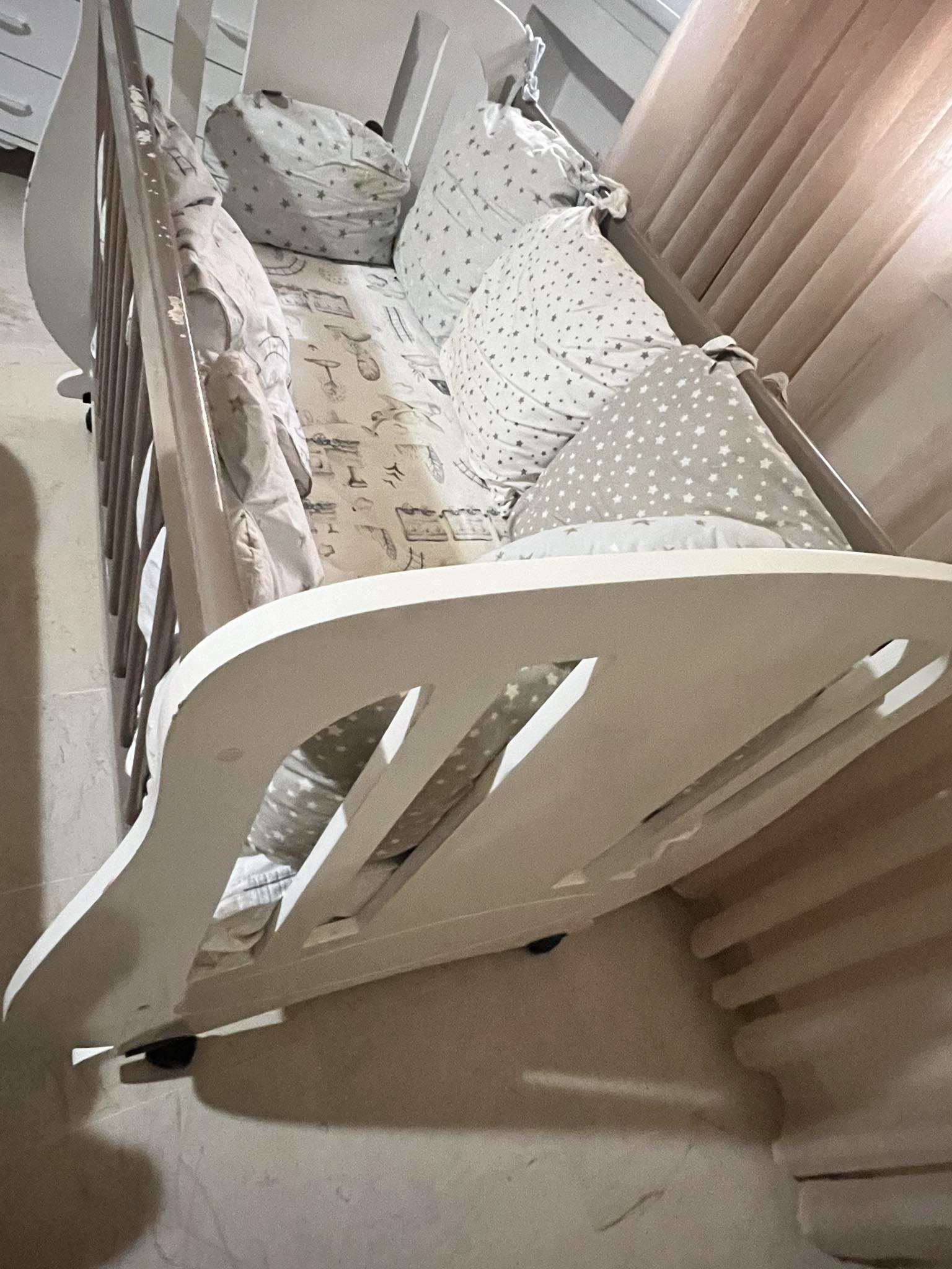 Monastir&nbsp;Zone Skanes&nbsp;Lits et Equipements d'int�rieur&nbsp;Autre&nbsp;Lit b�b� avec matelas et coussins