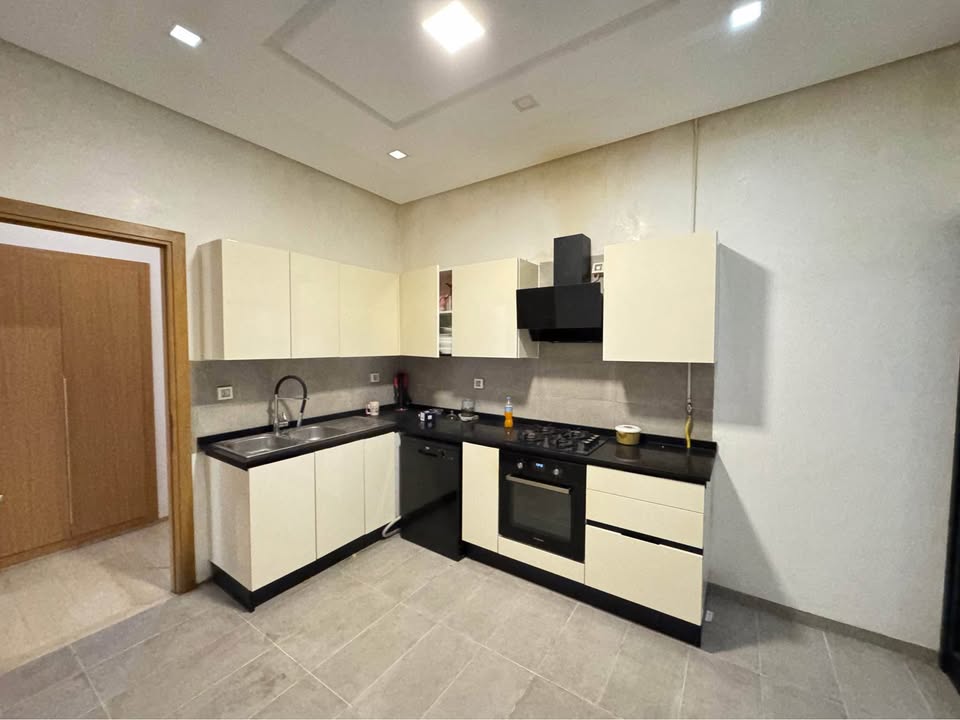 Ain Zaghouan Ain Zaghouan Vente Appart. 3 pices Jardins de carthage avec parking