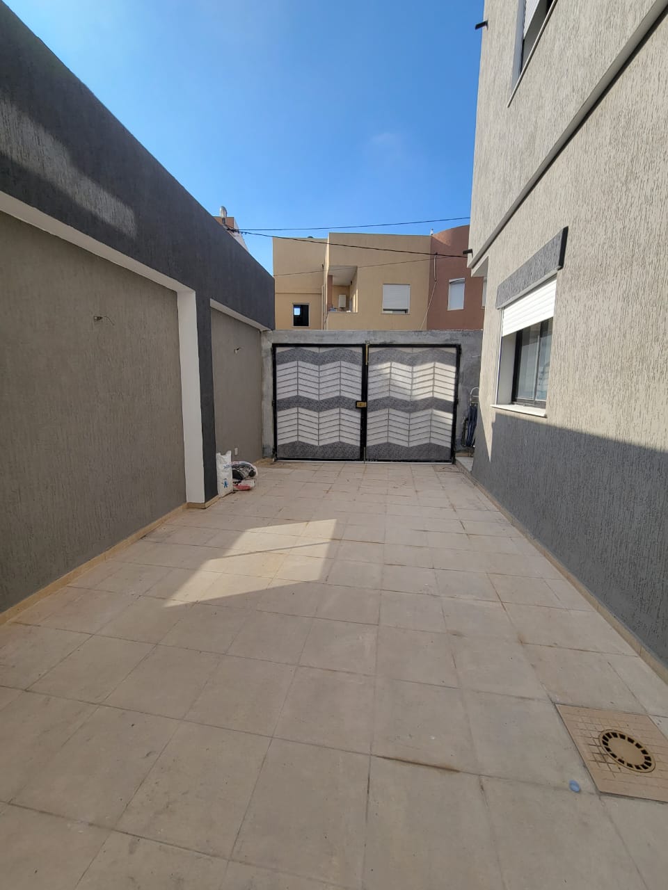 Bizerte Nord&nbsp;Cite El Korniche 1&nbsp;Location&nbsp;Appart. 2 pi�ces&nbsp;Un rezdechauss� de type s2