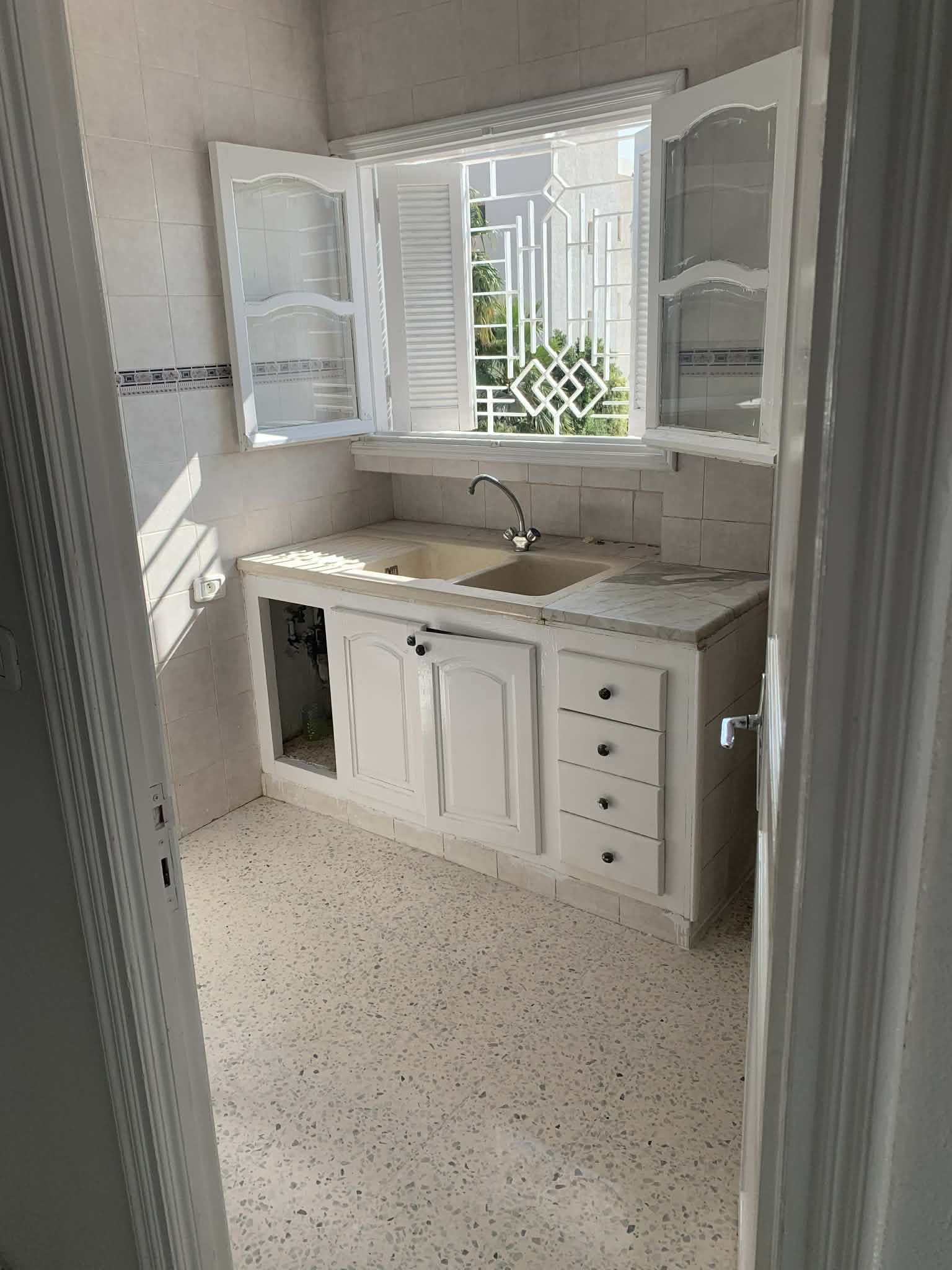 La Soukra&nbsp;La Soukra&nbsp;Location&nbsp;Appart. 2 pi�ces&nbsp;Soukra proxi charguia 2