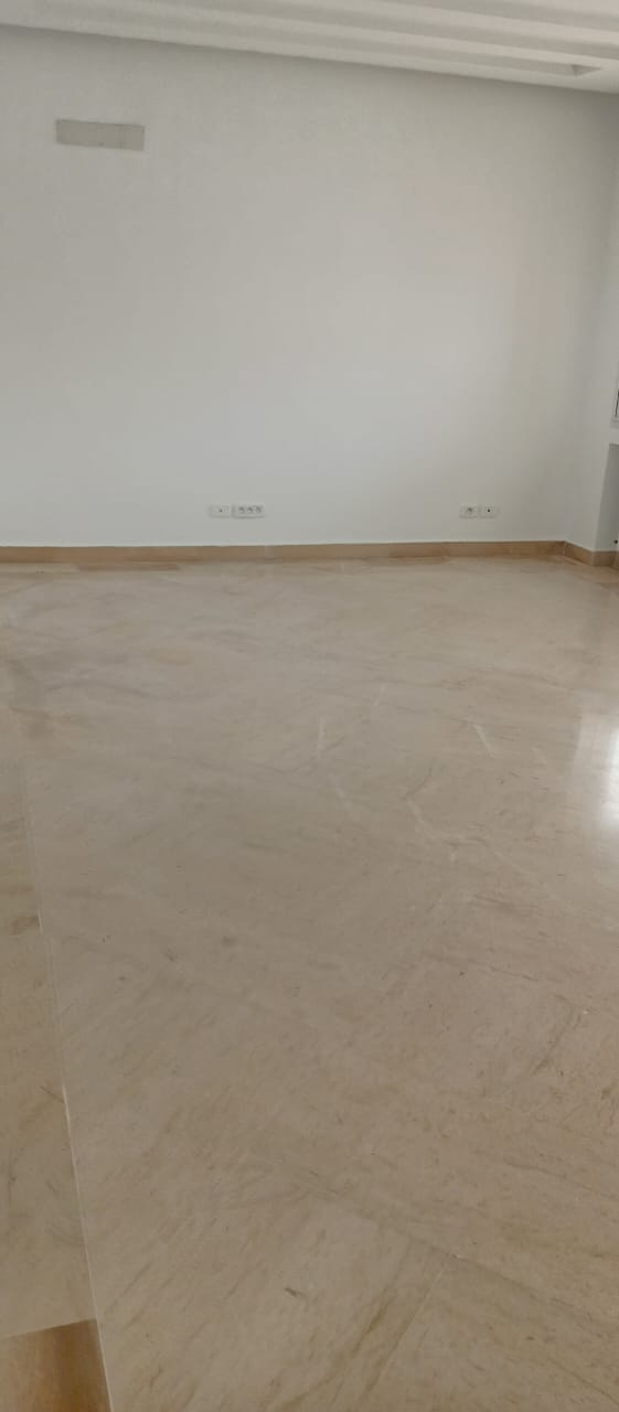 La Marsa&nbsp;El Aouina&nbsp;Location&nbsp;Appart. 4 pi�ces&nbsp;�tage de villa s3 � laouina