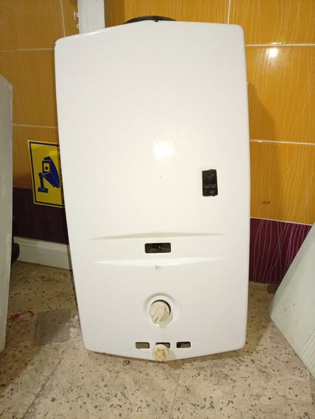 El Mourouj&nbsp;Cite El Wifak&nbsp;Chauffage&nbsp;Autre&nbsp;Chauffe bain gaz nat et radiateur elect murale