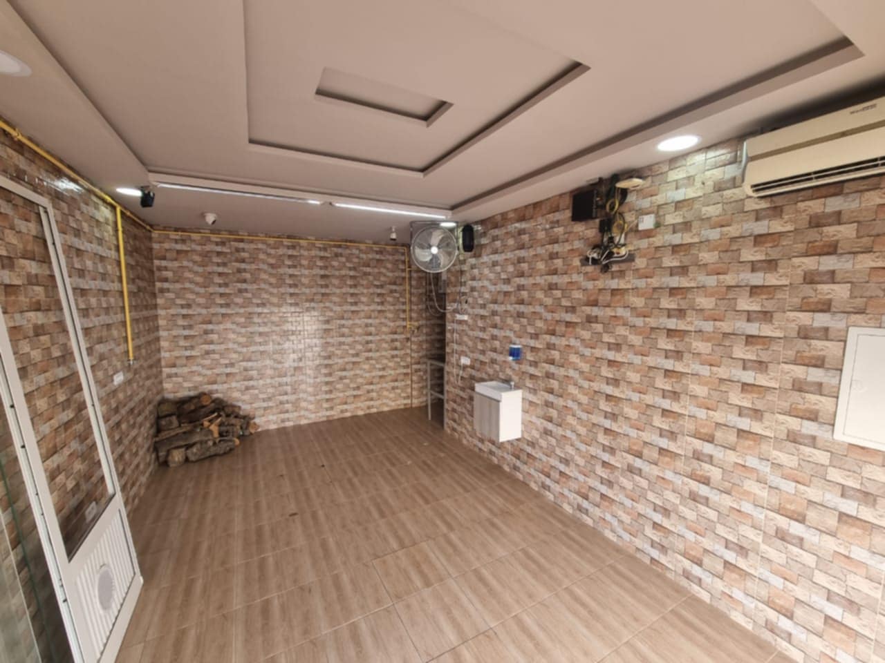 Raoued&nbsp;Cite Ennkhilet&nbsp;Bureaux & Commerces&nbsp;Fond de Commerce&nbsp;Restaurant