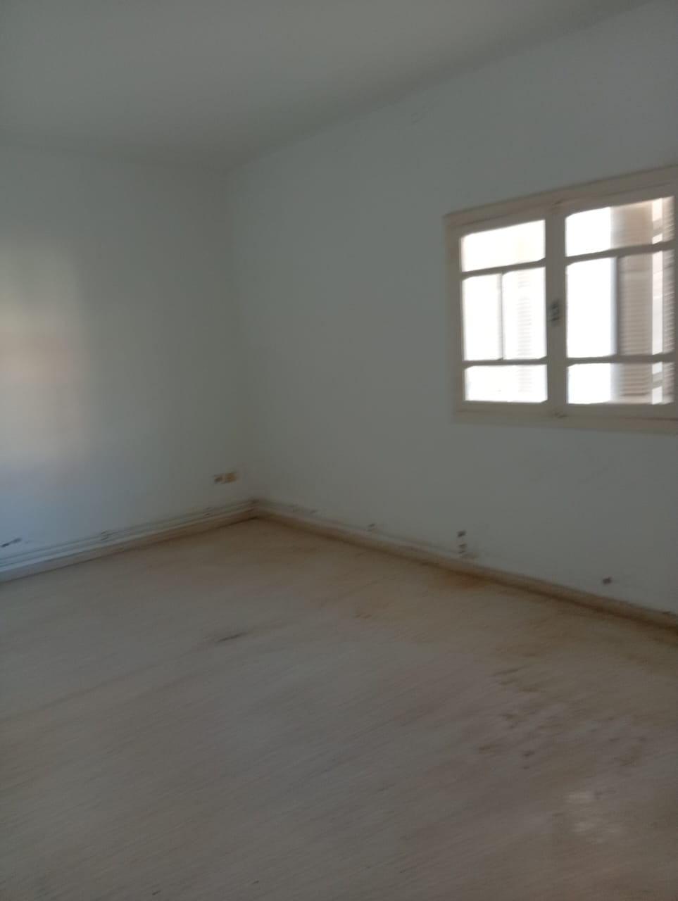 La Marsa&nbsp;Cite Bhar Lazreg&nbsp;Location&nbsp;Maisons&nbsp;Une grande maison � usage commerciale