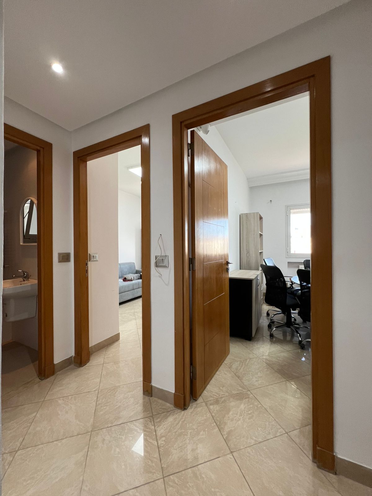 Cite El Khadra Zone urbaine nord Bureaux & Commerces Bureau Bureau h2 au centre urbain nord