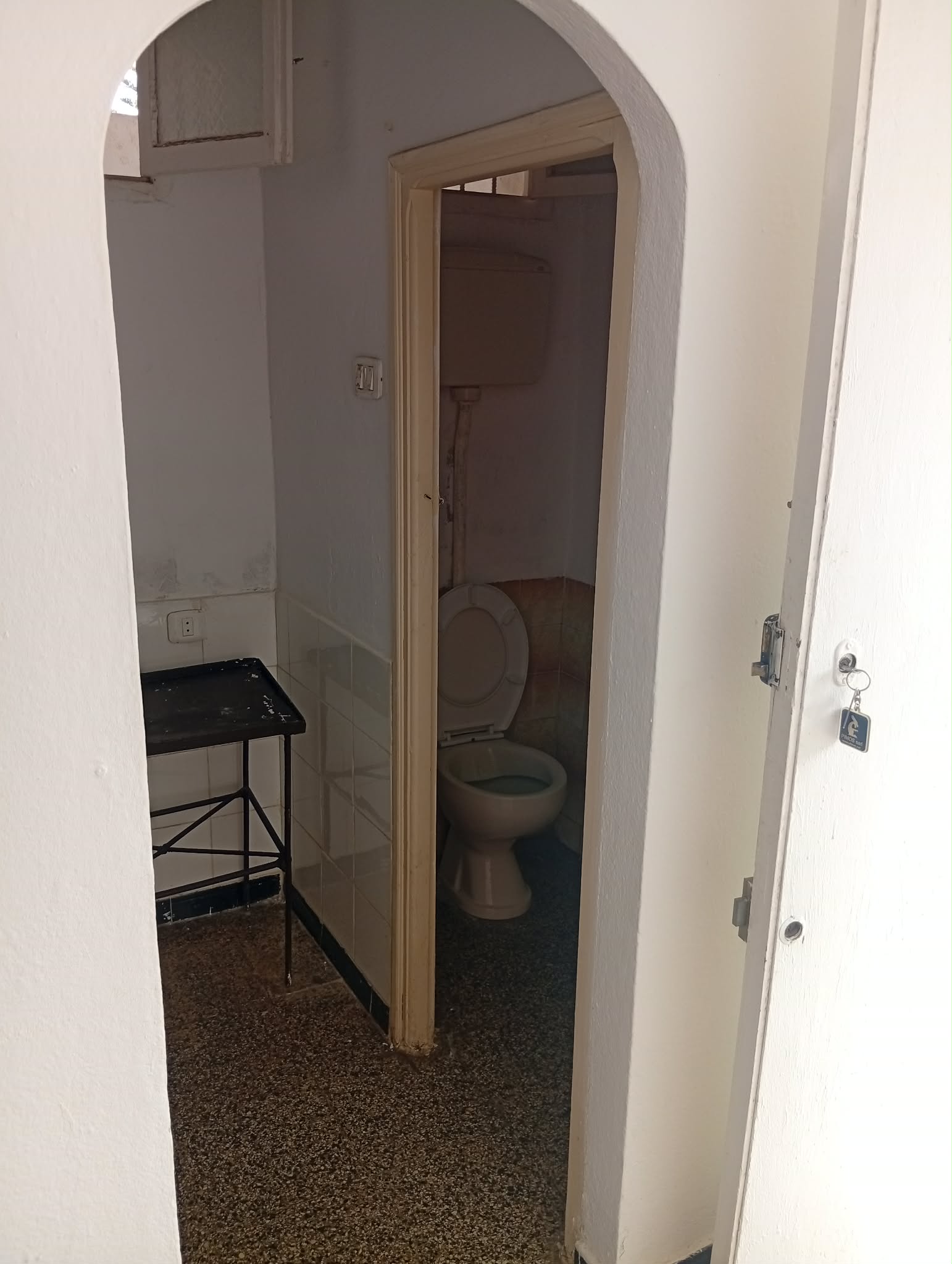 Ariana Ville&nbsp;Cite Ennouzha&nbsp;Location&nbsp;Appart. 1 pi�ce&nbsp;Studio a ariana