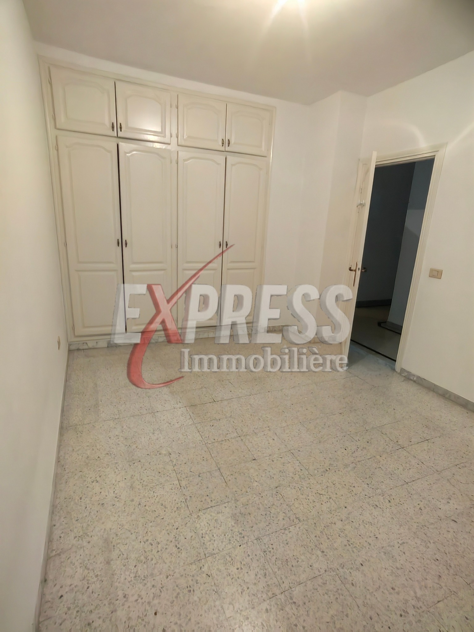 Ariana Ville Cite Ennasr 2 Location Appart. 4 pices Appartement s3  ennaser 2