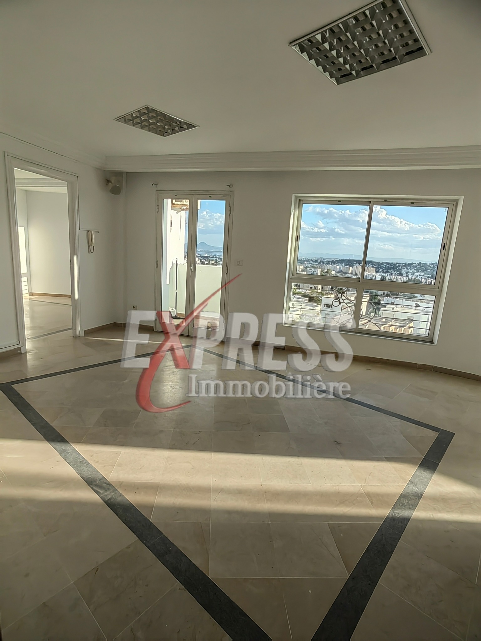 Ariana Ville Cite Ennasr 2 Location Surfaces Bureau h2 dams immeuble bureautique