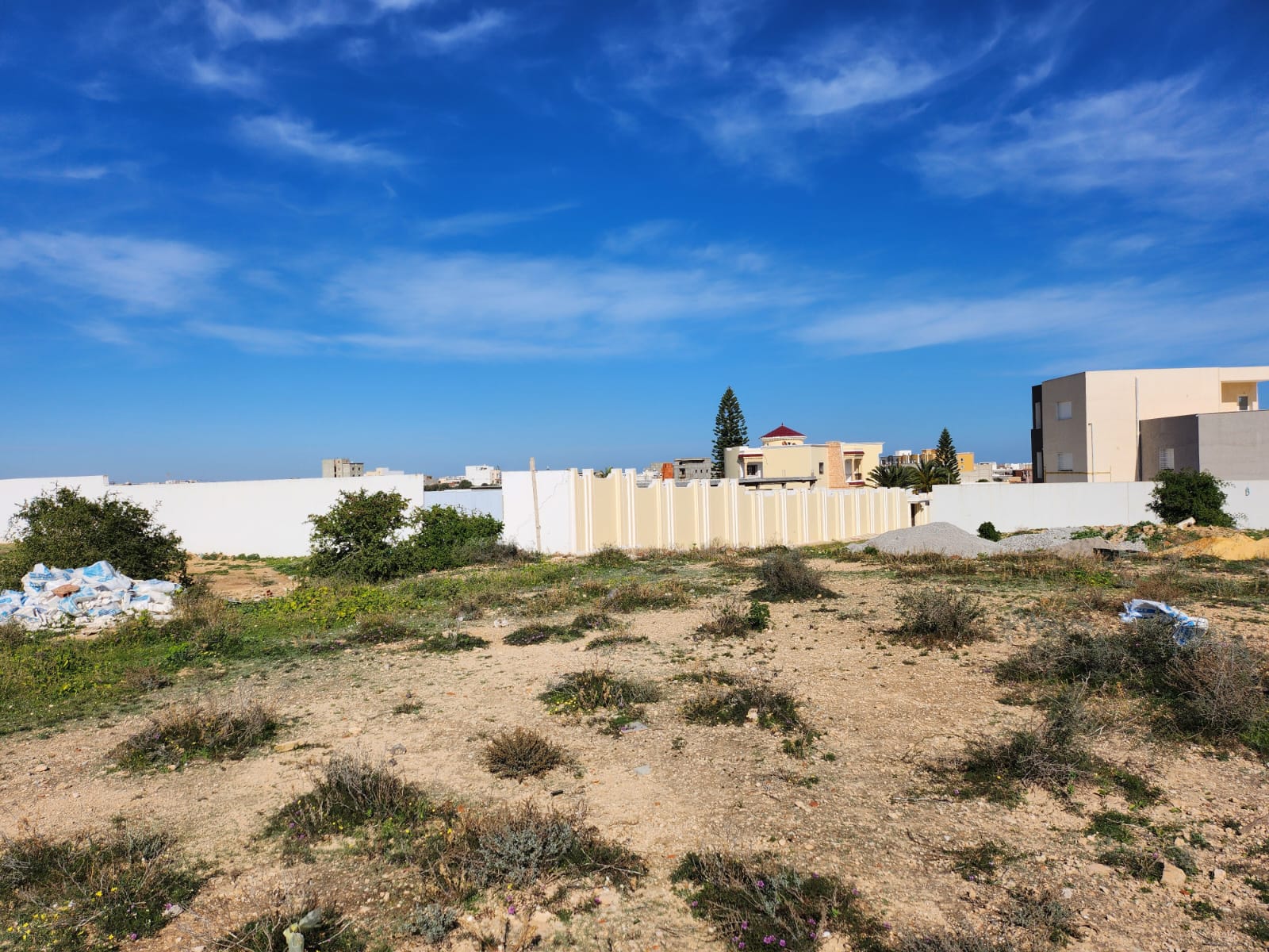 Sousse Riadh&nbsp;Zaouiet Sousse&nbsp;Terrain&nbsp;Terrain nu&nbsp;Besoin argent lot de terrain a zaouiet ss