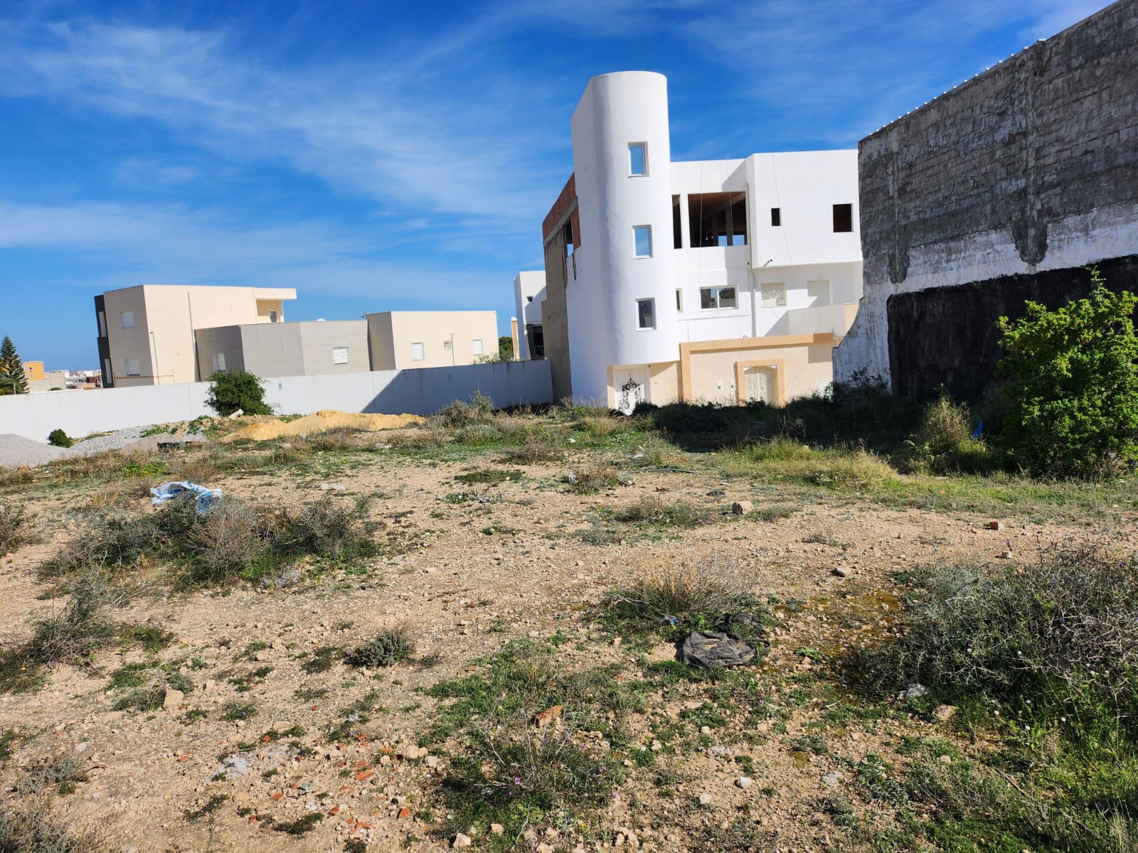 Sousse Riadh&nbsp;Zaouiet Sousse&nbsp;Terrain&nbsp;Terrain nu&nbsp;Besoin argent lot de terrain a zaouiet ss