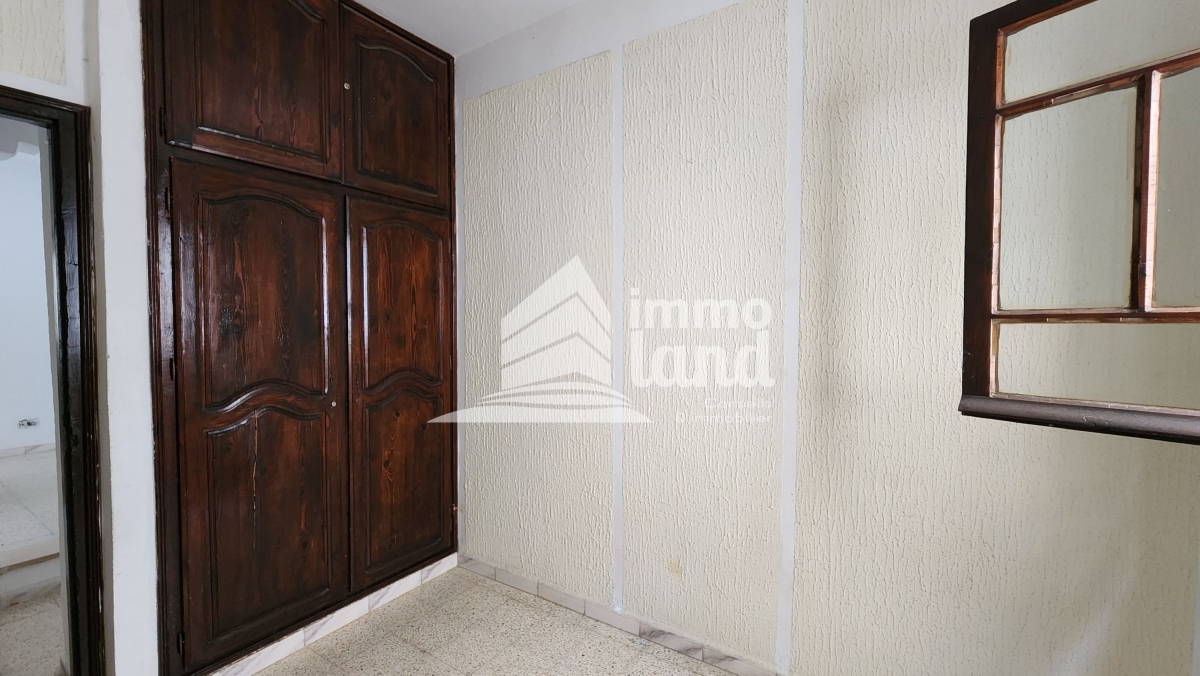 La Marsa Cite Erriadh Location Appart. 3 pices Etage de villa s3  la marsa