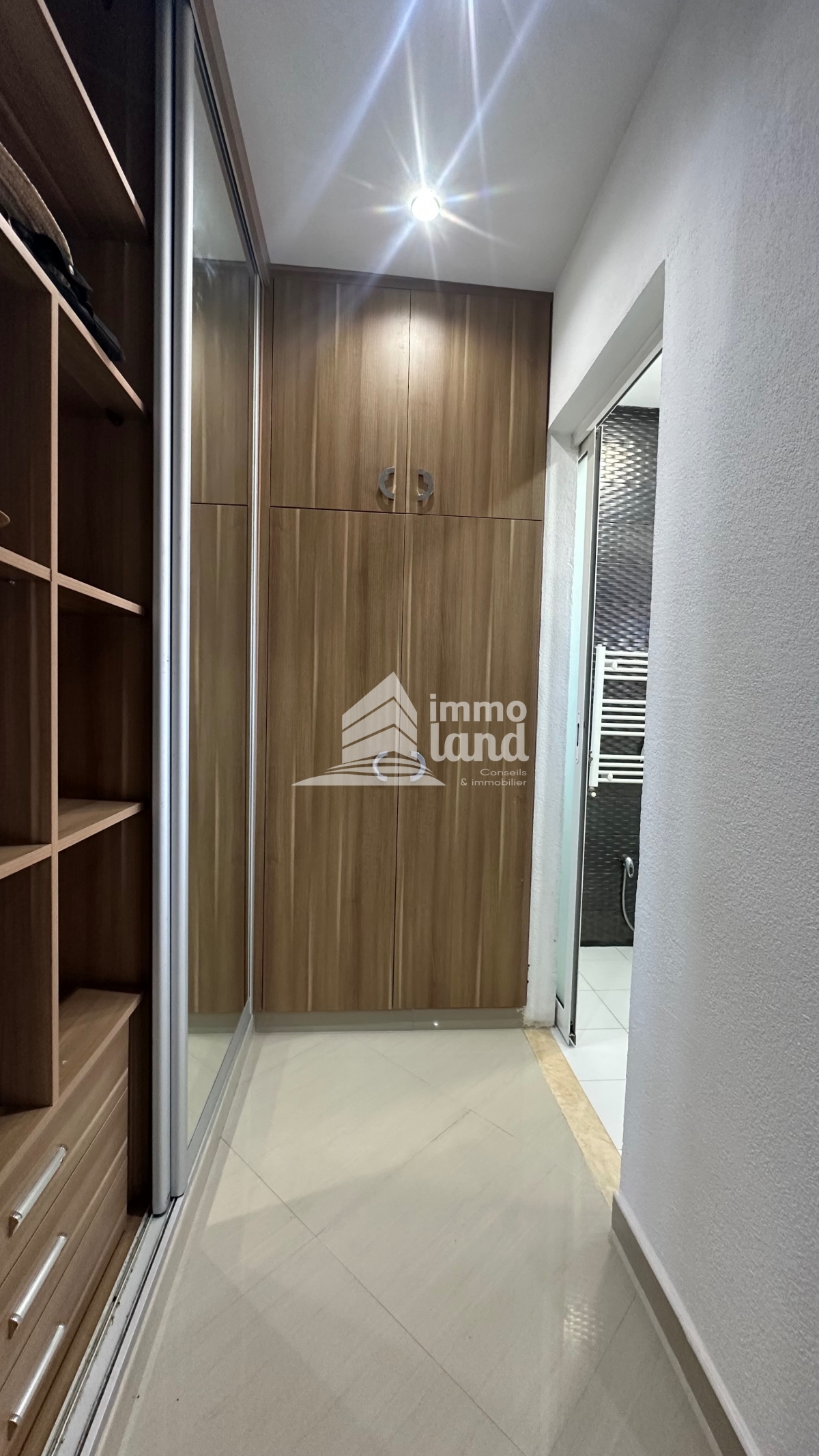 La Marsa&nbsp;Cite Des Juges 2&nbsp;Location&nbsp;Appart. 3 pi�ces&nbsp;Etage de villa s3 au 2eme �tage � la marsa