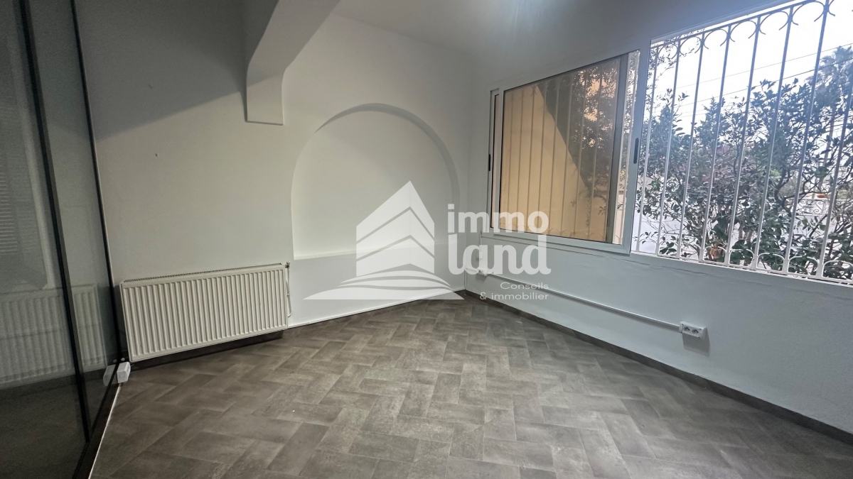 La Marsa&nbsp;Cite El Ahmadi&nbsp;Location&nbsp;Appart. 3 pi�ces&nbsp;Rdc de villa s3 avc entr�e ind�pendante � la marsa