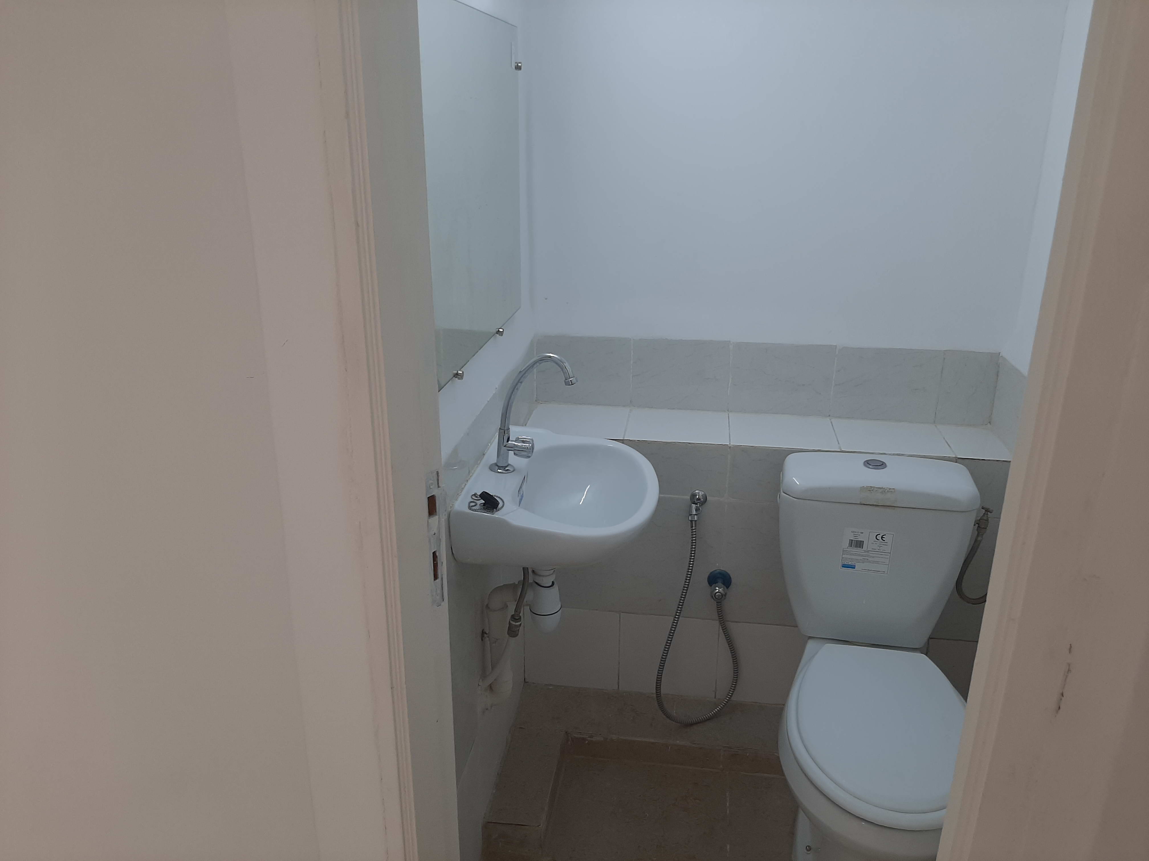 Cite El Khadra&nbsp;Zone urbaine nord&nbsp;Location&nbsp;Appart. 1 pi�ce&nbsp;Votre bureau priv� meubl� au centre urbain nord