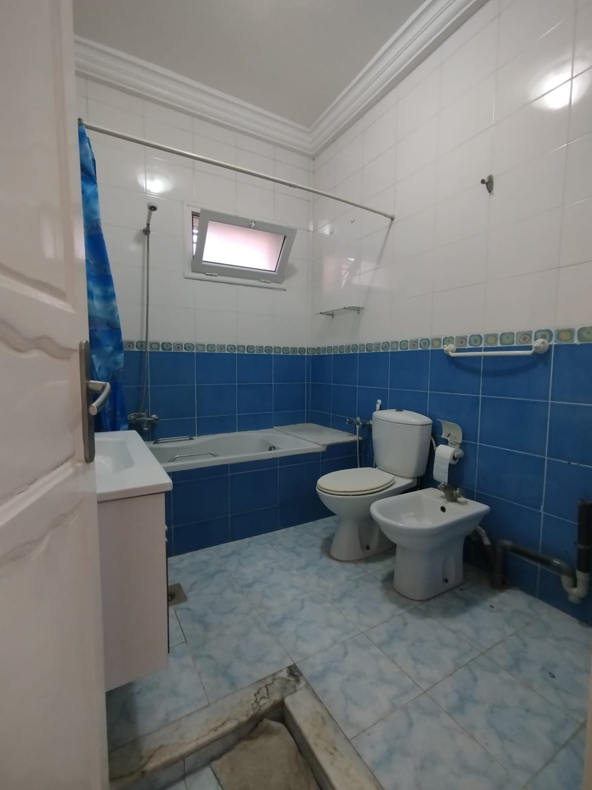 Bou Mhel El Bassatine&nbsp;Cite Essalem&nbsp;Location&nbsp;Appart. 3 pi�ces&nbsp;Appt s2  au premier �tage propre avec gaz de ville