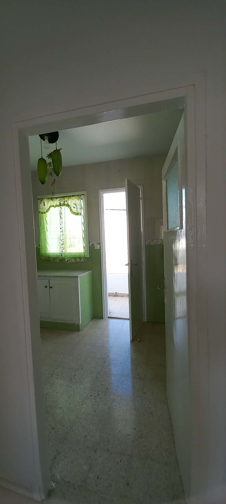 Cite El Khadra&nbsp;Cite Oplympique&nbsp;Vente&nbsp;Appart. 3 pi�ces&nbsp;S2  au 3�me �tage spacieux et r�nov�