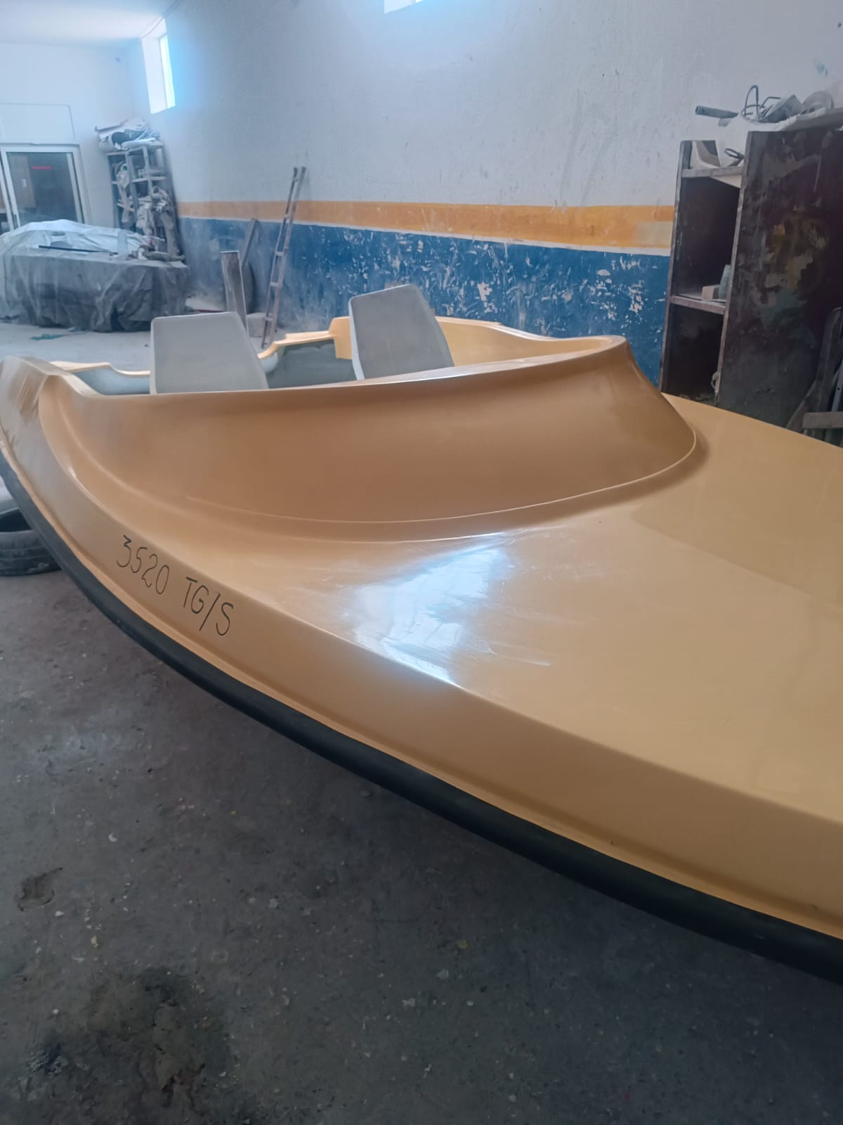 La Soukra&nbsp;Dar Fadhal&nbsp;Bateaux � moteurs&nbsp;Vedette&nbsp;Bateau 5m pour 5 personnes