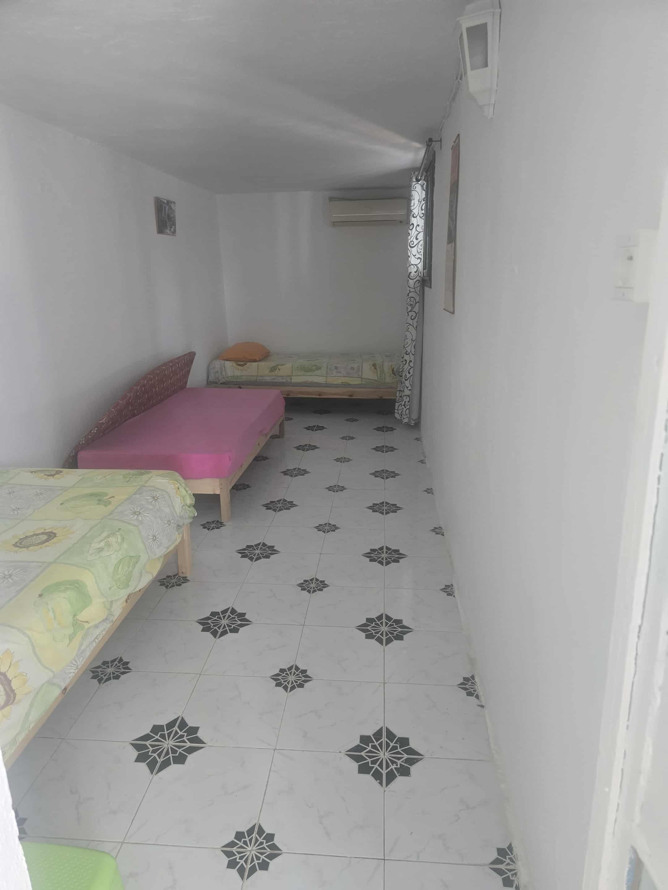 Bab Bhar&nbsp;Bab Bhar&nbsp;Location&nbsp;Appart. 2 pi�ces&nbsp;Studio meubl� � la place de barcelone