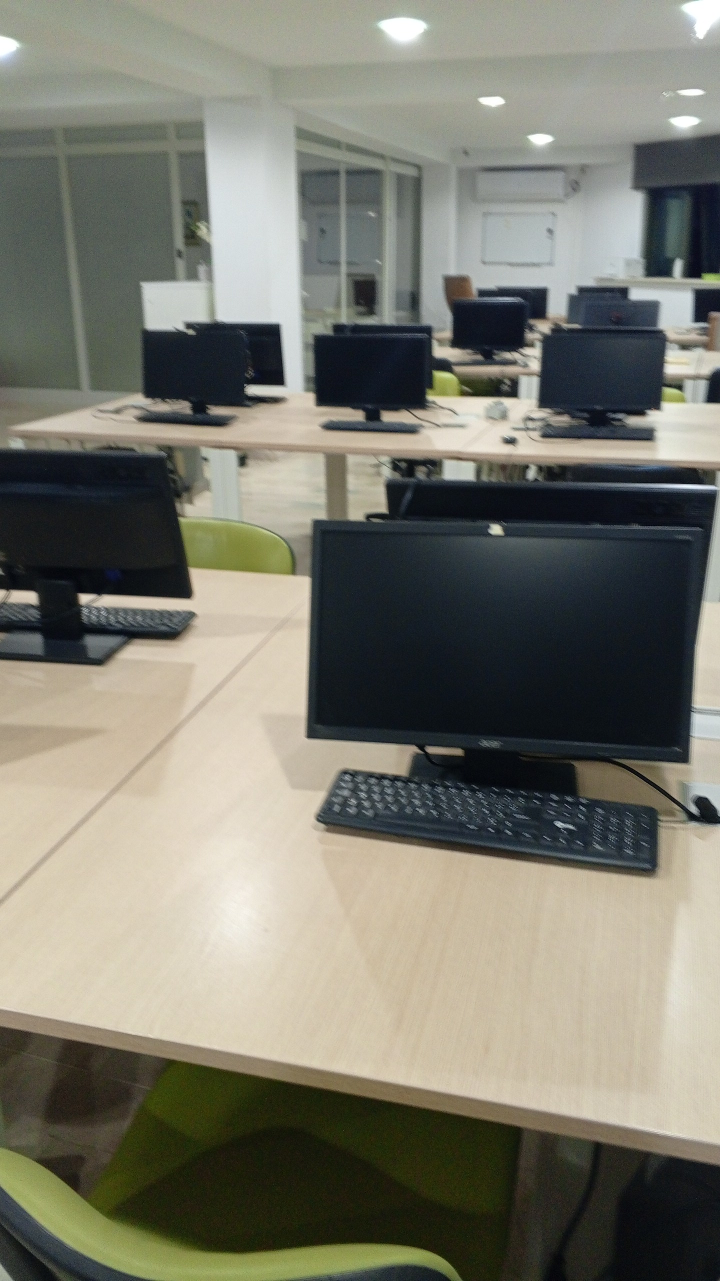 Bab Bhar Montplaisir Bureaux & Commerces Bureau Etage bureautique open space