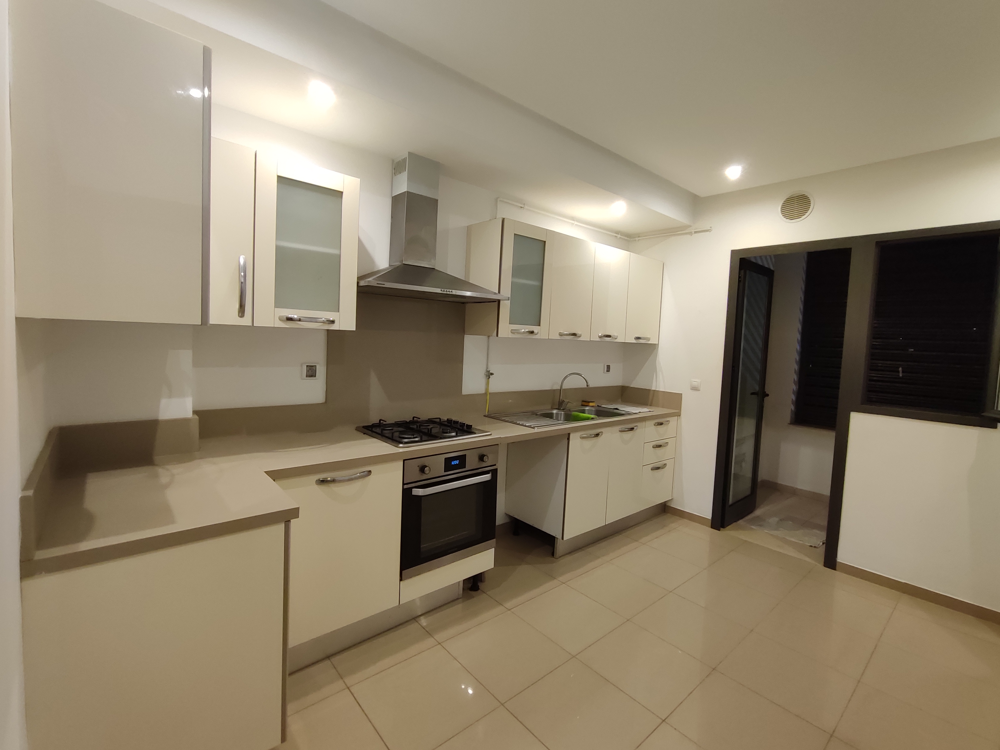 Ariana Ville&nbsp;Cite Ennasr 2&nbsp;Location&nbsp;Appart. 3 pi�ces&nbsp;S2 haut standing