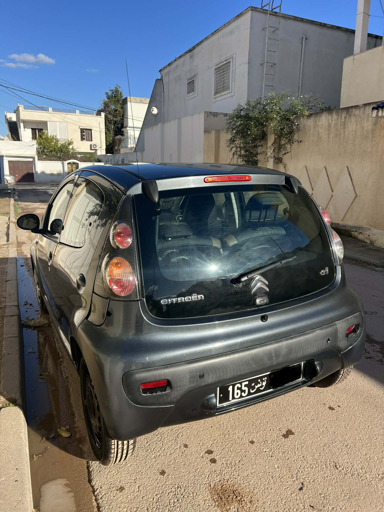 La Soukra&nbsp;Borj Louzir&nbsp;Citroen&nbsp;C1&nbsp;C1 cause d�part � l'�tranger