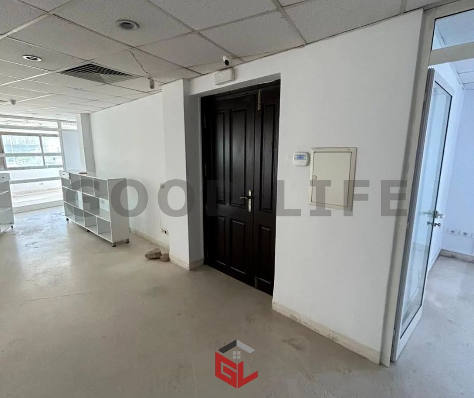 La Soukra Charguia 1 Bureaux & Commerces Bureau Espace bureautique d'environ 300 m2  la charguia1