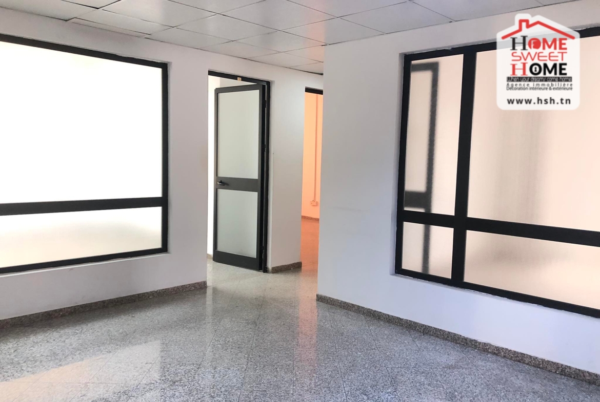 Bab Bhar Bab Bhar Location Appart. 5 pices+ Immeuble knia  beb bhar tunis