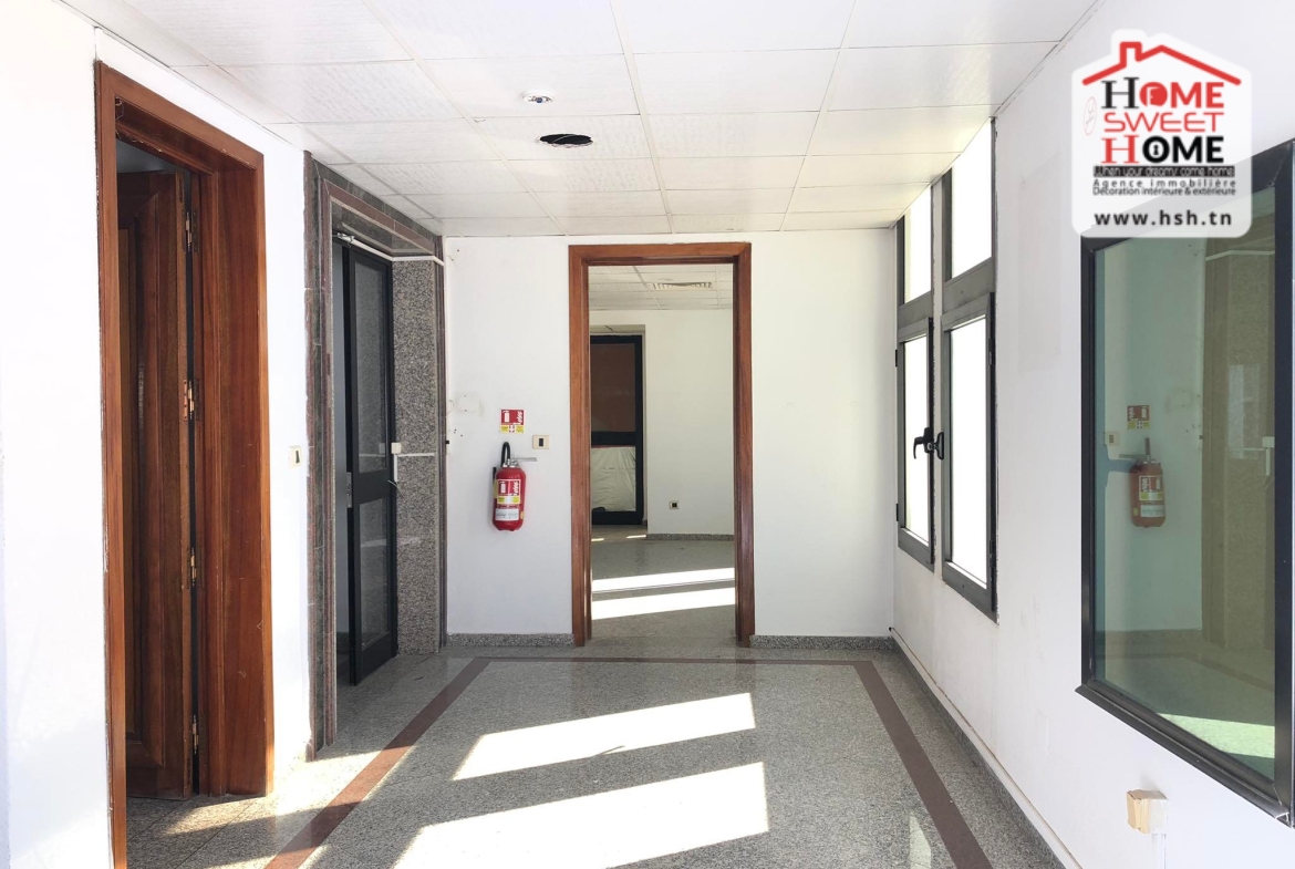 Bab Bhar Bab Bhar Location Appart. 5 pices+ Immeuble knia  beb bhar tunis