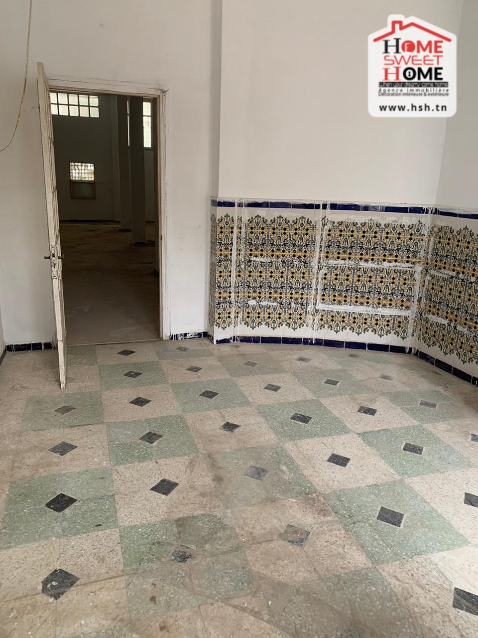 La Marsa Marsa Ennassim Bureaux & Commerces Surfaces Dpt fourrat  la marsa