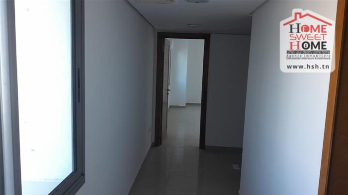 Bab Bhar Bab Bhar Bureaux & Commerces Bureau Bureau sandra h2 a monplaisir