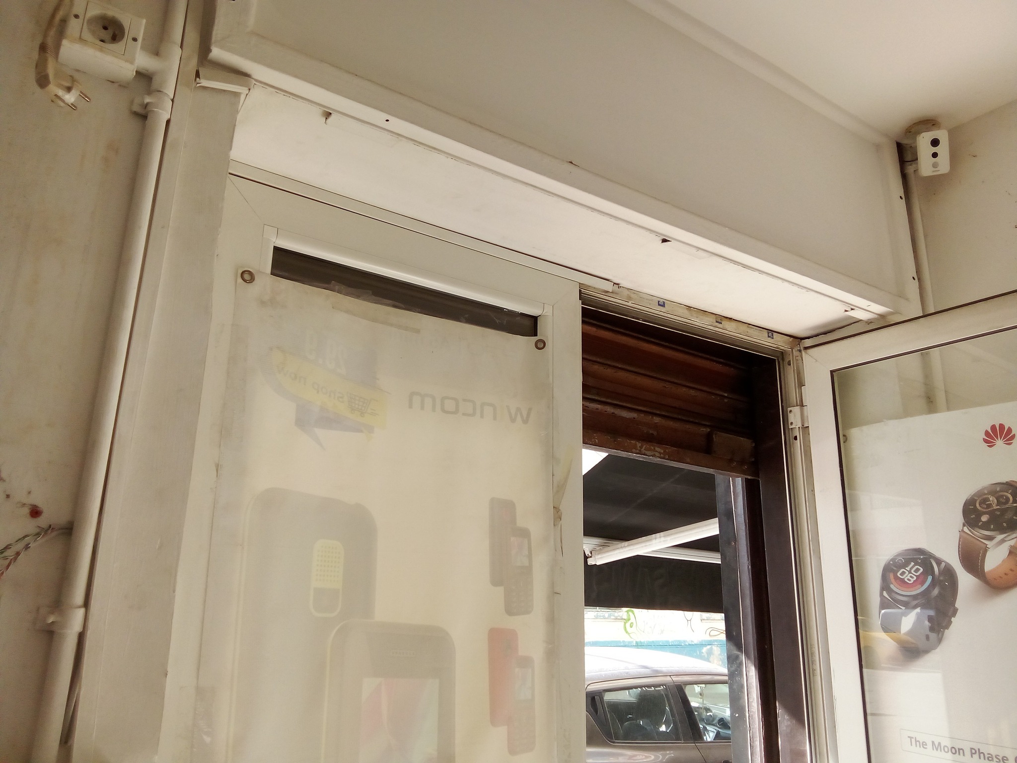 Bab Bhar&nbsp;Republique&nbsp;Bureaux & Commerces&nbsp;Surfaces&nbsp;Un local usge bureutique et commerciale