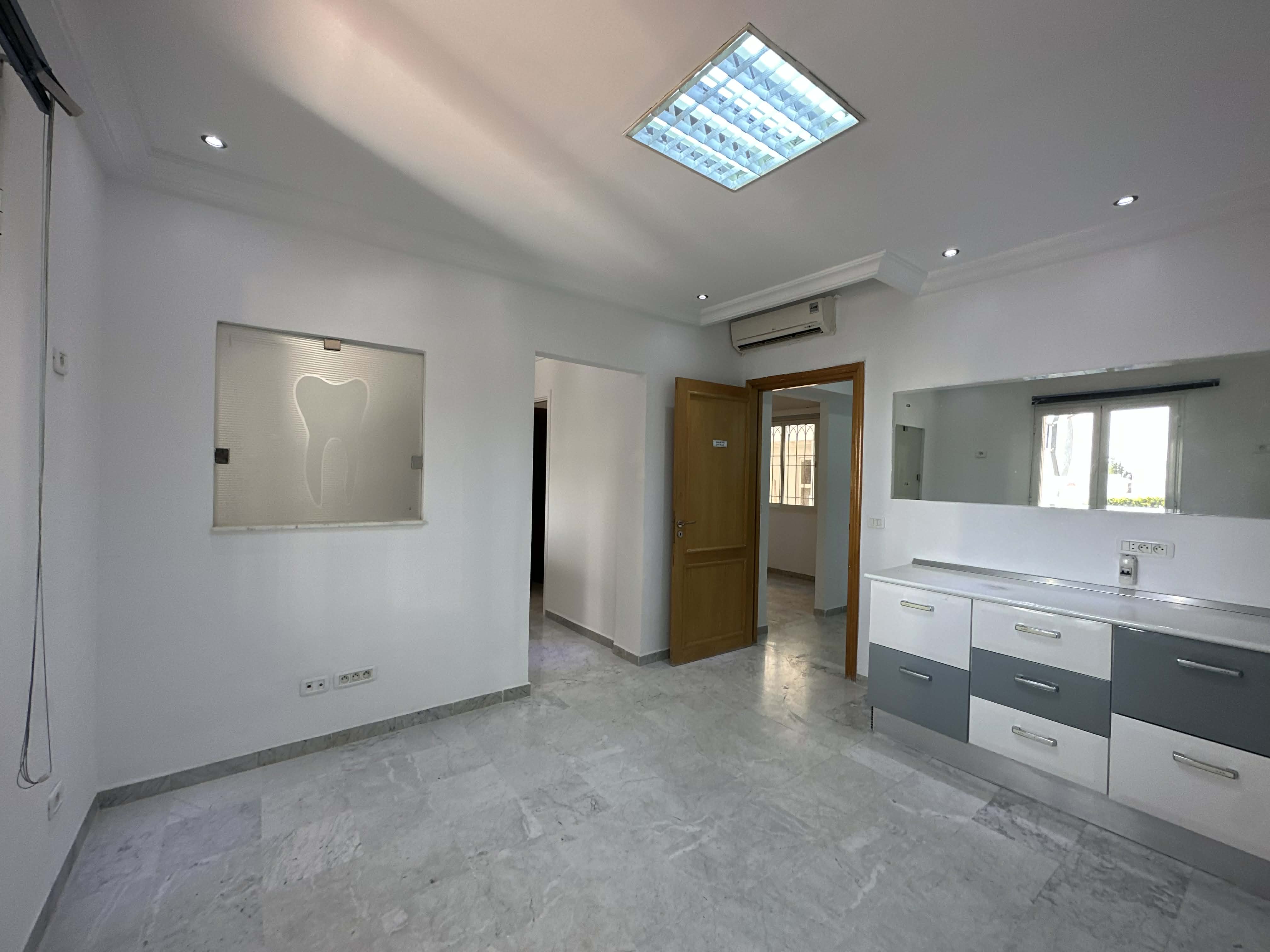 Ariana Ville Cite Ennasr 2 Bureaux & Commerces Bureau Bureau a2  ennasr 2 hedi nouira