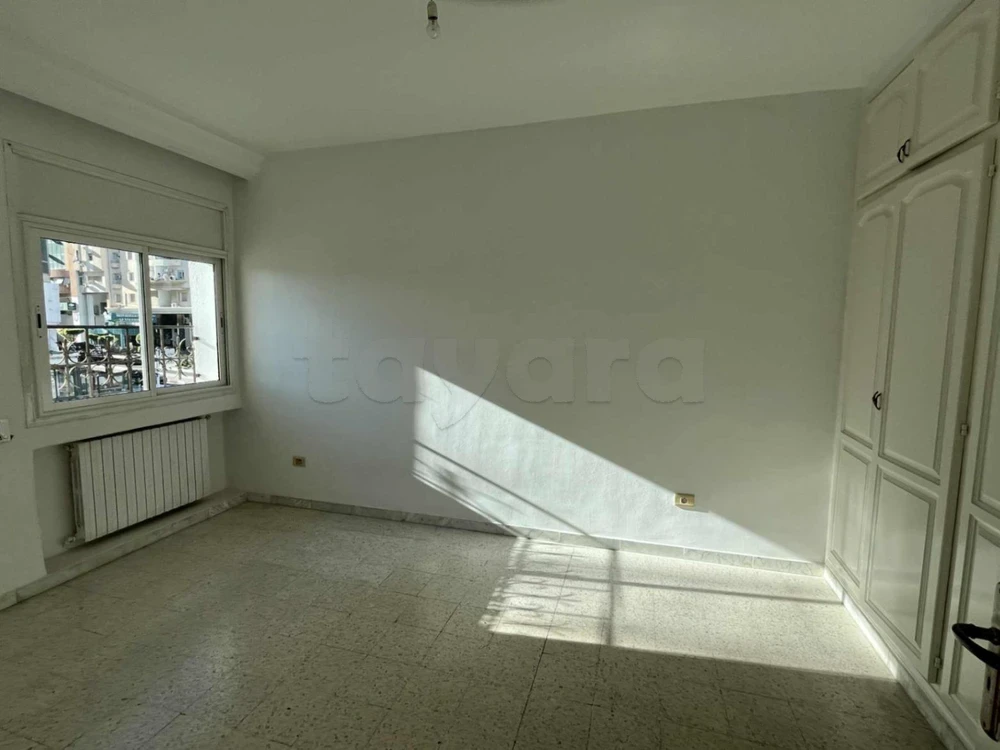 Ariana Ville Cite Ennasr 2 Location Appart. 4 pices Appart s3  ennasr 2 hedi nouira