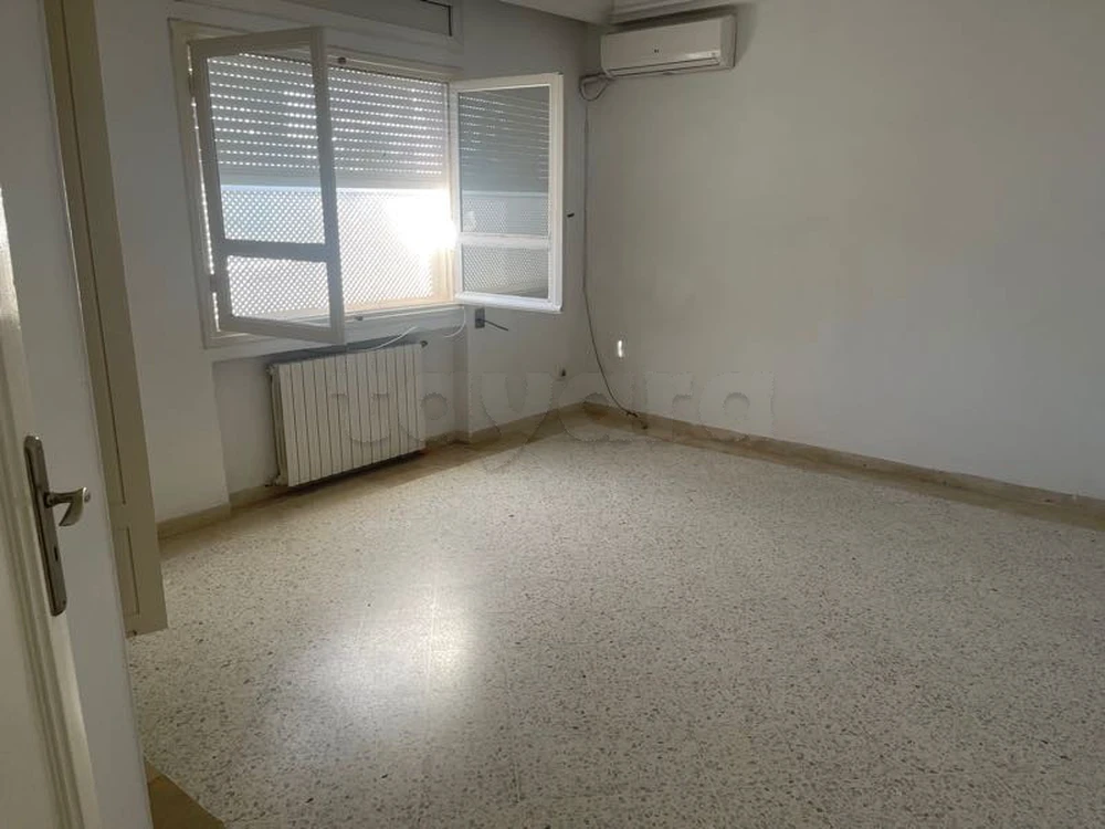 Ariana Ville&nbsp;Cite Ennasr 2&nbsp;Location&nbsp;Appart. 4 pi�ces&nbsp;Appart s3 � ennasr 2 cot� lyc�e