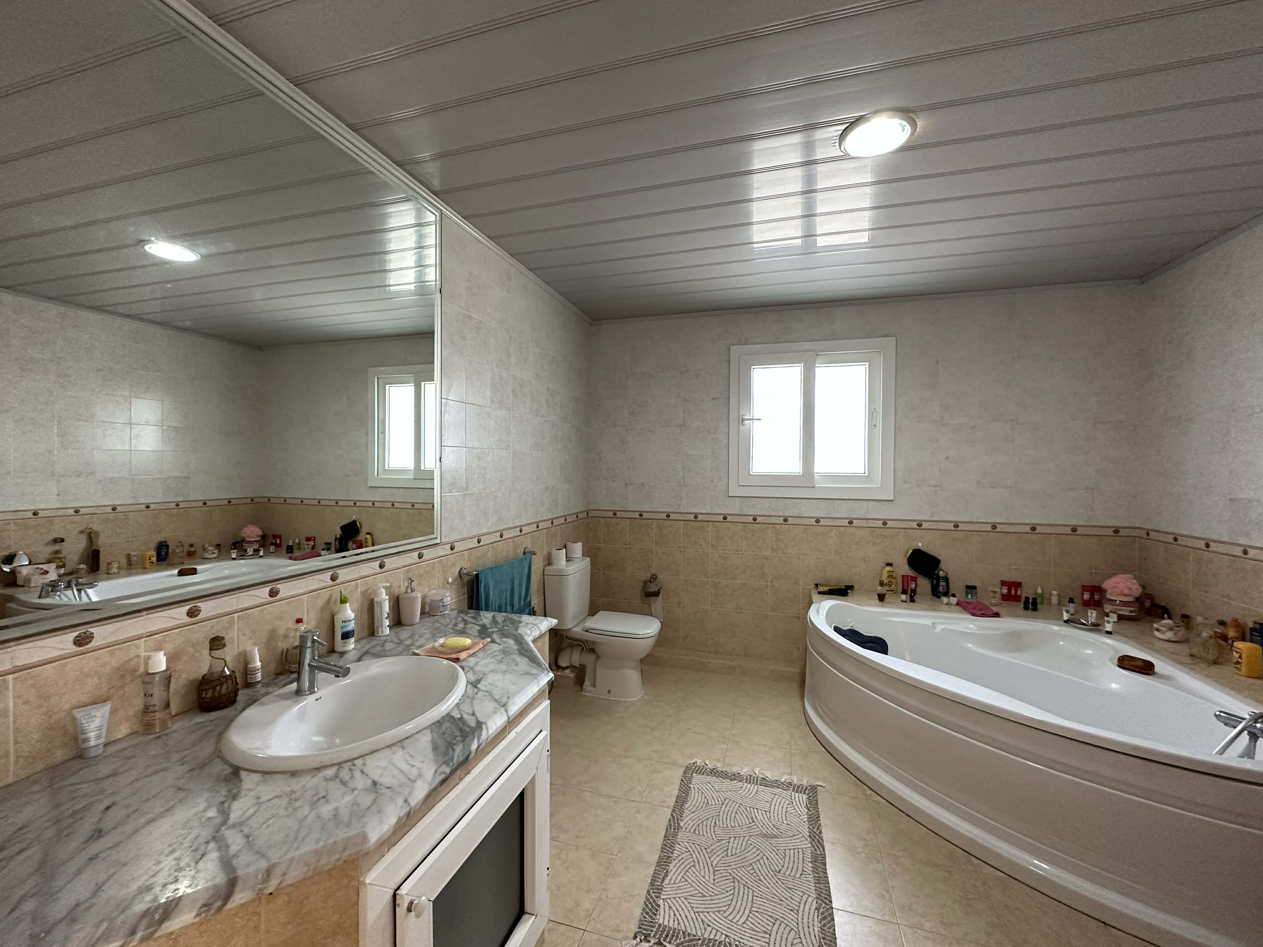 Ariana Ville&nbsp;Cite Ennasr 2&nbsp;Location&nbsp;Maisons&nbsp;Villa jumel�e s4 avec terrasse � ennasr 2