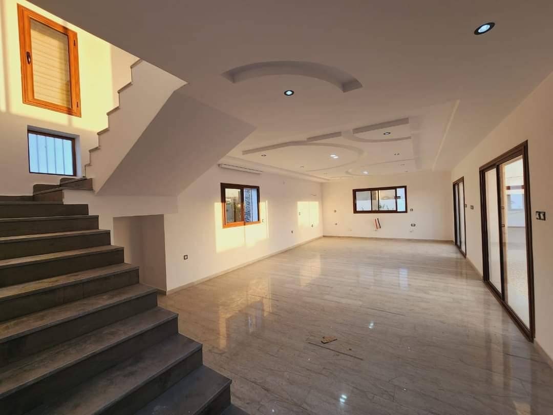 Djerba - Midoun&nbsp;Arkou&nbsp;Vente&nbsp;Maisons&nbsp;Villa de 2 niveaux avec piscine � arkou