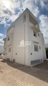 Ariana Ville El Menzah 8 Location Autre Immeuble usage bureautique de 600m2