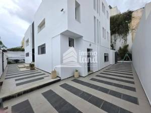 Mnihla Jardins d'el Menzah Vente Maisons Villa de 452m2 terrain et 400m2 btit